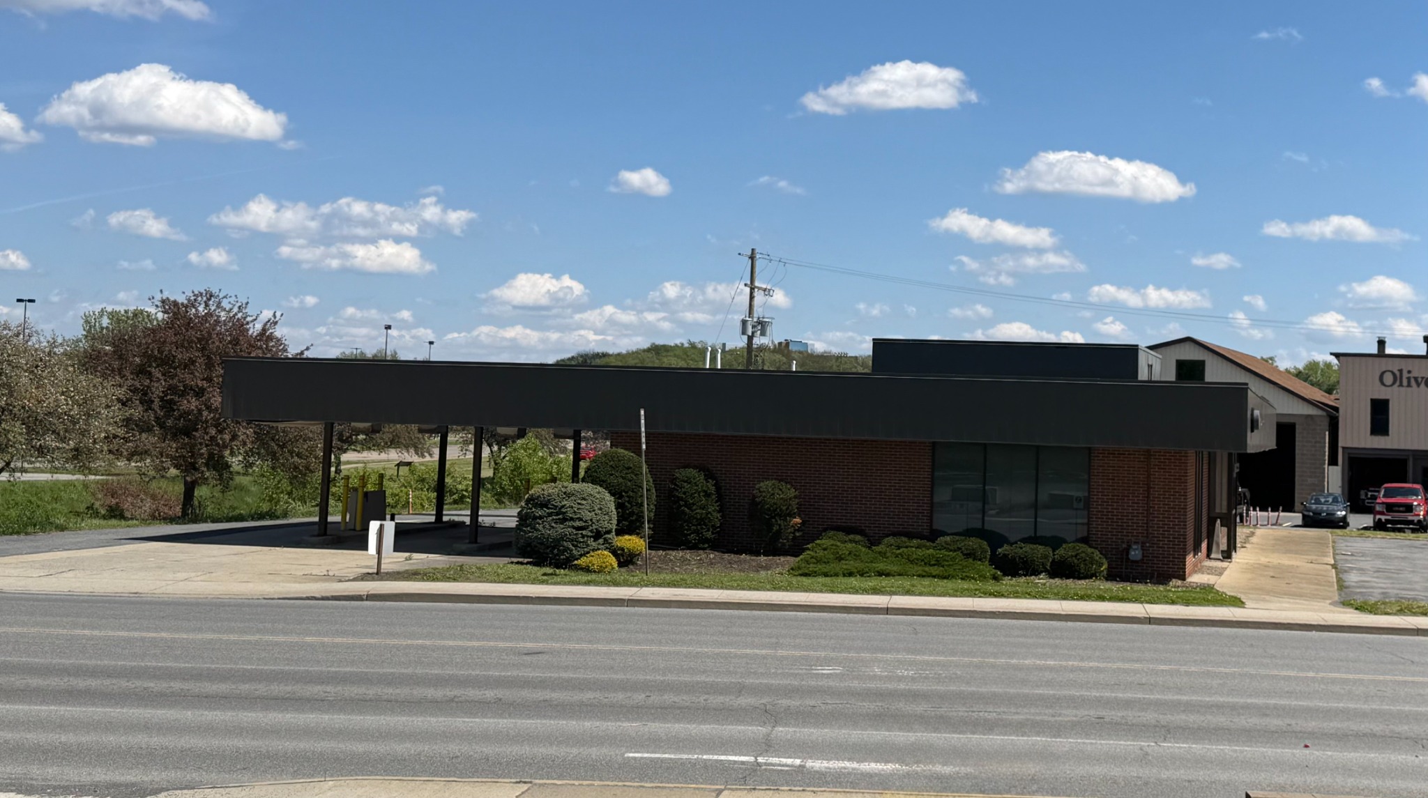 Signalized intersection and Route 219 view